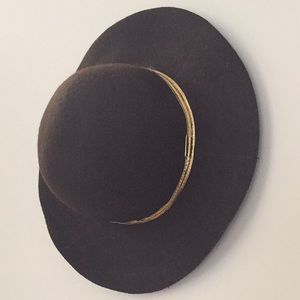 Gap kids dark brown suede hat